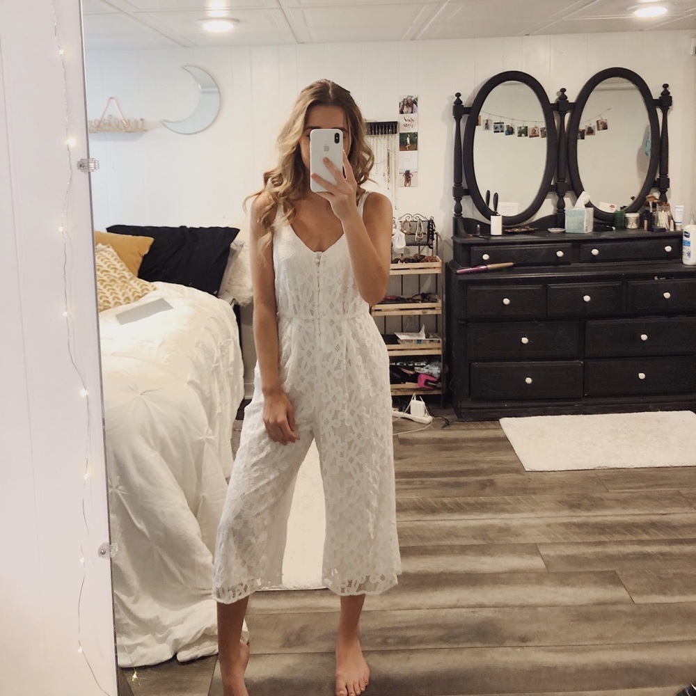 White Lace Jumpsuit!! - Picture 5 of 8